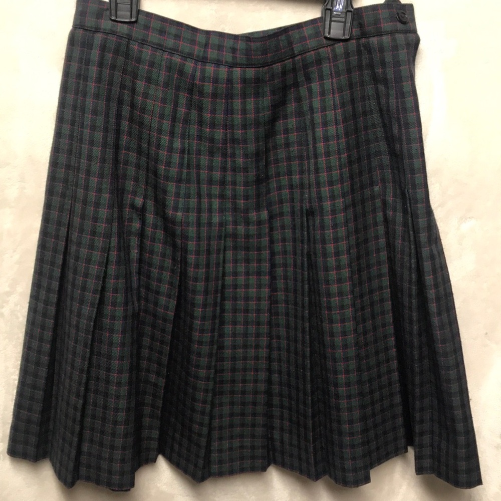 Sands Studio New York Plaid Pleated Skirt -10 Navy Blue and Green With Red Lines